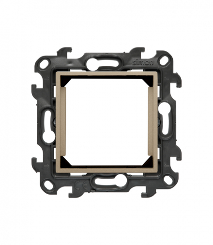 Adapter (przejściówka) na osprzęt standardu 45×45 mm, IP20, szampański mat Simon 24 NA45.01/34