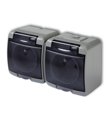 JUNIOR Gniazdo podwójne z uziemieniem 2x(2P+Z) (klapka dymna, przesłony torów prądowych) Karlik 10GHE-2dp