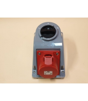 Gniazdo stałe z wyłącznikiem L-0-P 16A 400V 3P+Z