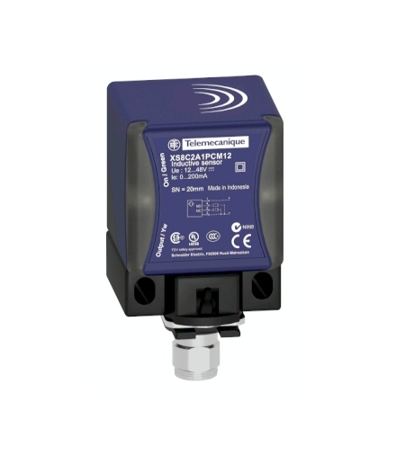 OsiSense XS Czujnik indukcyjny XS8 40x40x70 PBT Sn40 mm 24..240VAC/DC 1/2", XS8C2A4MAU20 Schneider Electric