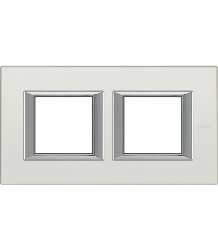 AXOLUTE - Ramka prostokątna pozioma 2X2 moduły SILVER Legrand HA4802M2HSAN