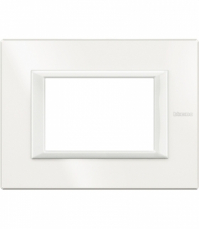 AXOLUTE - Ramka protokątna 3 moduły AXOLUTE WHITE Legrand HA4803HD