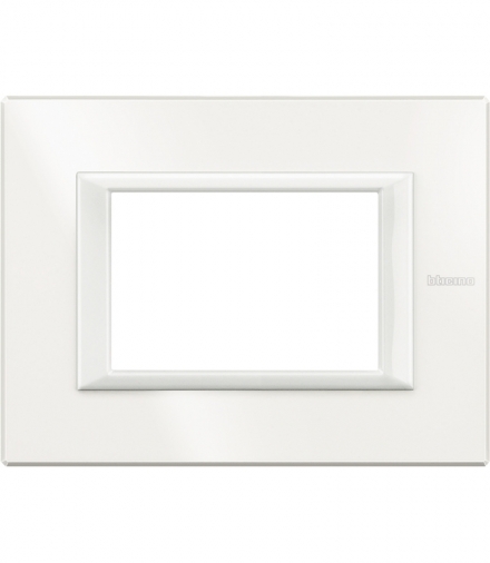 AXOLUTE - Ramka protokątna 3 moduły AXOLUTE WHITE Legrand HA4803HD