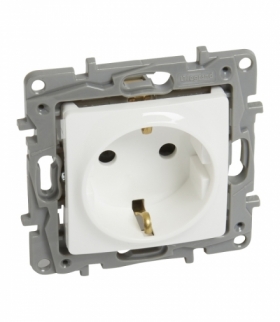 Niloe Gniazdo SCHUKO 2P+Z 16 A - 250 V - z przesłoną, zaciski śrubowe - Białe Legrand 764529