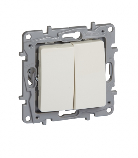 Niloe Łącznik schodowy 10 AX + przycisk 6 A - Kremowy Legrand 764609