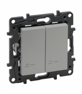 Niloe Step Łącznik świecznikowy podświetlany 10 AX - Aluminium Legrand 863315