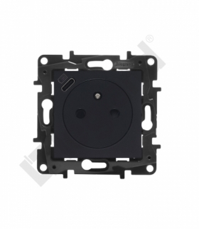 Niloe Step Gniazdo 2P+Z 16 A - 230 V + ładowarka USB typ C - 1500 mA - z przesłoną, zaciski automatyczne - Czarne Legrand 863538