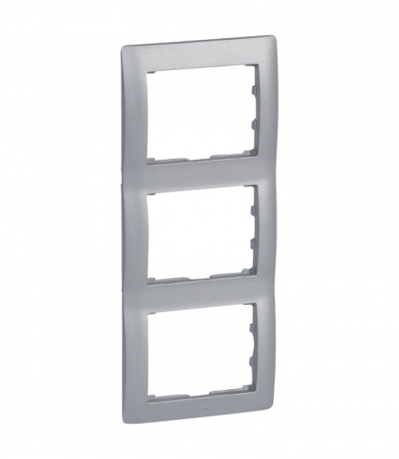 SISTENA LIFE Ramka METALIC potrójna pionowa Legrand 771307