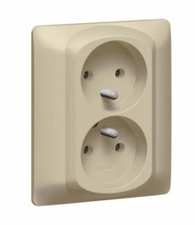 SISTENA LIFE Gniazdo podwójne 2x2P+Z z przesłonami TITAN kompletne 16A-250V Legrand 771438