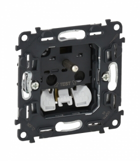 Valena Allure Gniazdo 2p+z z przesłoną Legrand 753080