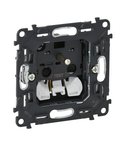 Valena Allure Gniazdo 2p+z z przesłoną Legrand 753080