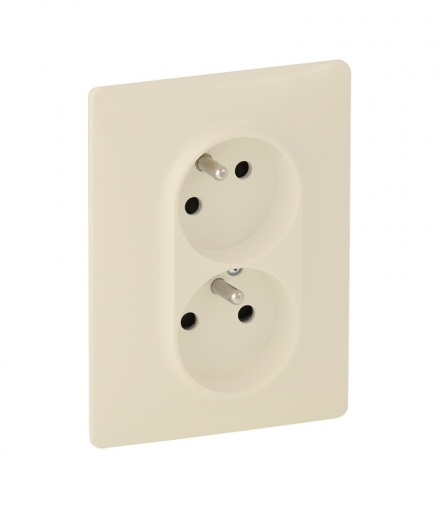 VALENA LIFE GNIAZDO 2 P+Z TYPU MONOBLOK Z PRZESŁONĄ KREMOWE16 A – 250 V Legrand 753286