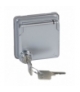 Soliroc Adapter do osprzętu Mosaic z klapka blokowaną kluczem - IP55 Legrand 077884