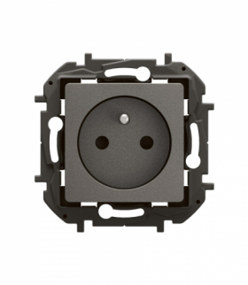 NOWE NILOE - GNIAZDO 2P+Z Z PRZESŁONĄ, ZACISKI AUTOMATYCZNE 16A - 250V~ STALOWE LEGRAND NP3100MG