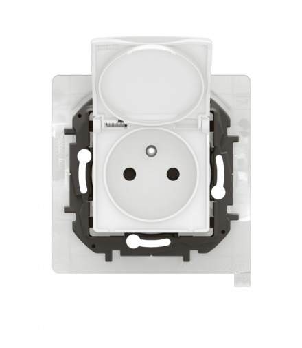 NOWE NILOE - GN 2P+Z Z PRZESŁONĄ IP44 ZACISKI AUTOMATYCZNE 16A-250V~ BIAŁE LEGRAND NP3108WH