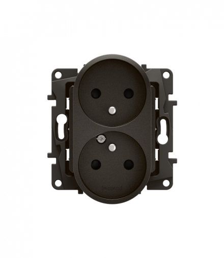 NOWE NILOE - GNIAZDO 2X2P+Z Z PRZESŁONĄ, ZACISKI ŚRUBOWE 16 A - 250 V~ CZARNE LEGRAND NP3112BK