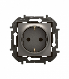 NOWE NILOE - GN SCHUKO 2P+Z PRZESŁONA ZACISKI AUTOMATYCZNE 16A - 250V~ STALOWE LEGRAND NP3120MG