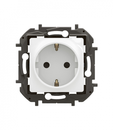 NOWE NILOE - GN SCHUKO 2P+Z PRZESŁONA ZACISKI AUTOMATYCZNE 16A - 250V~ BIAŁE LEGRAND NP3120WH