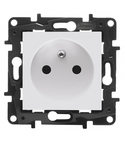 Niloe Step Gniazdo 2P+Z 16 A - 230 V - bez przesłony, zaciski automatyczne - Białe Legrand 863131